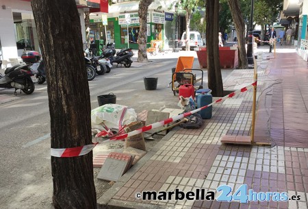 El Ayuntamiento retoca una calle donde hará una reforma integral en breve