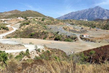 IU solicita el precinto urgente de las obras en Real de la Quinta
