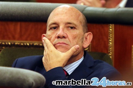 Bajeza de Osorio al atacar a IU con conversaciones internas del tripartito