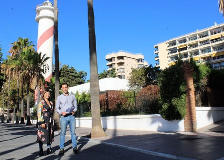 IU pide que se dé uso público al edificio anexo al faro de Marbella 
