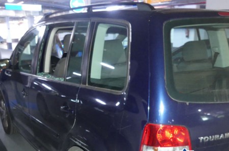 Cuatro detenidos en Marbella por robar en vehículos tras romper la ventanilla