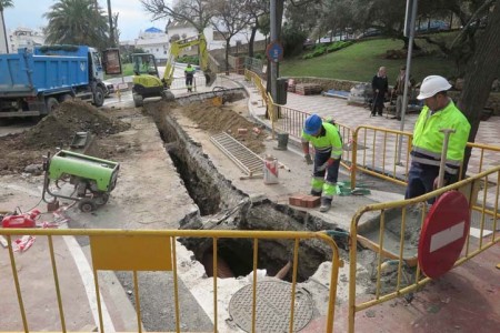 El PSOE exige al Ayuntamiento que no cancele las obras de saneamiento