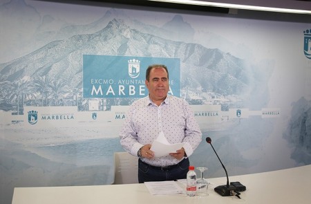 El PSOE pide al concejal de Limpieza que "deje de vivir de las rentas"