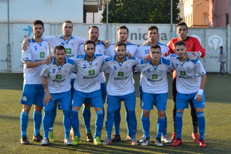 El Palo de Manolo Reina logra sumar un punto en el campo del Almería B