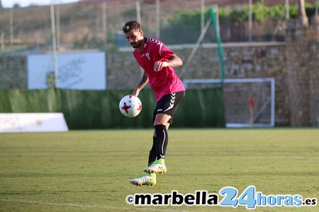 El Marbella FC aprovecha sus ocasiones para vencer a la UD Melilla (1-2)