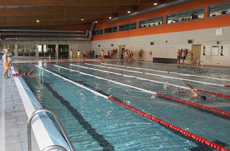 El PSOE pide más horas en la piscina de San Pedro para clubes y asociaciones
