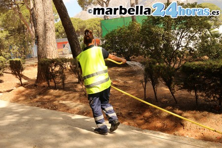 El PSOE denuncia la "privatización millonaria de la jardinería"