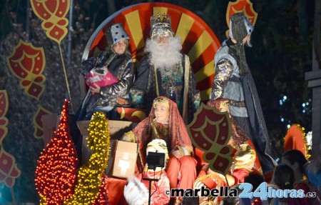 El Ayuntamiento adelanta la hora de salida de las cabalgatas este viernes