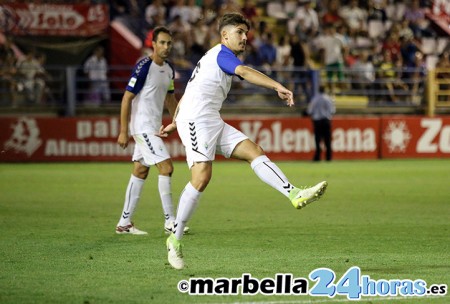 El Marbella FC anima a Yael Ballesteros a buscar una salida en este mercado