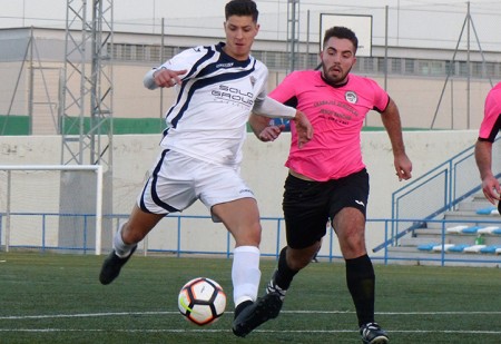 El Atlético Marbella suma un punto en Villanueva del Rosario (1-1)