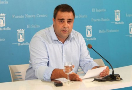 El PSOE insiste para que el PP anule la privatización del alumbrado público