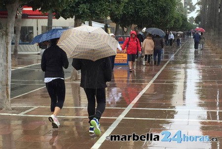 Meteorología anuncia alertas por lluvia, viento y oleaje en Marbella 