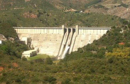 El PSOE reclama obras en la presa de la Concepción para no desperdiciar agua