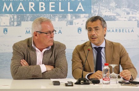 Piña dice que sigue con los antideslinde pero evita hablar del caso PGOU