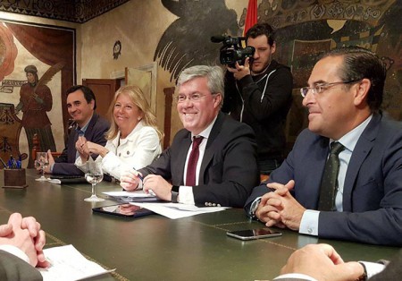 El secretario de Estado de Hacienda destaca la "sensibilidad" del Gobierno con Marbella