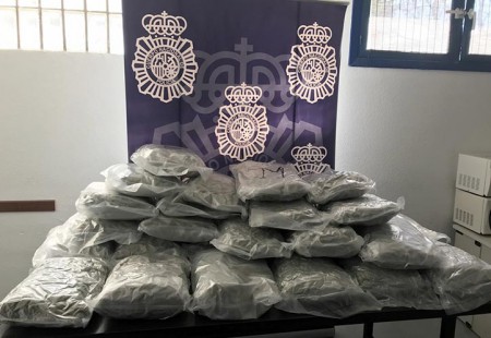 Intervienen 30 kilos de marihuana en un depósito de agua en Marbella