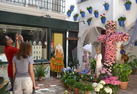 Marbella convoca por las Cruces de Mayo un Concurso de Decoración Floral