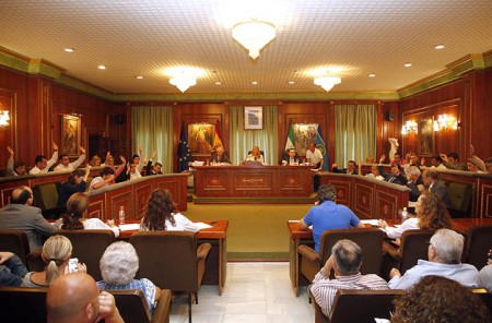 El PP atiende por fin las peticiones de la Junta para el instituto de Las Chapas