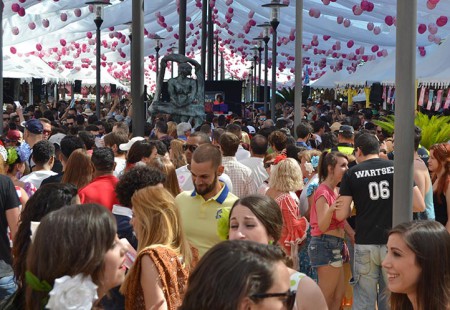 Marbella Feminista no "blanqueará" la imagen del PP en los puntos morados
