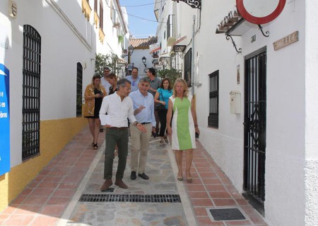 Concluye en la calle Montenebros la remodelación que planificó el tripartito