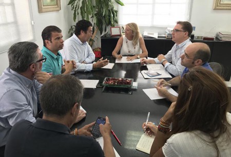 El Ayuntamiento dice que habilitará 600 aparcamientos en Las Chapas