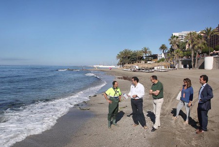 Los controles certifican que las playas de Marbella son aptas para el baño