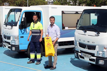 Marbella externaliza el baldeo de calles a una empresa granadina sin experiencia