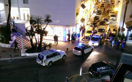 El PSOE pide más presencia de Policía Local por la noche en Puerto Banús 