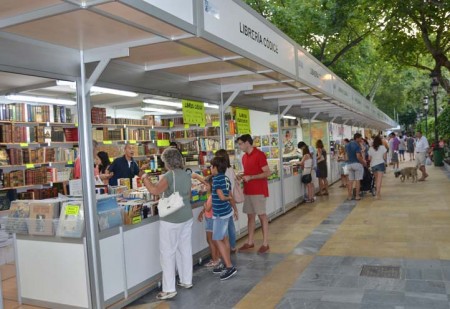 La Feria del Libro de Marbella apuesta por las librerías y creadores locales