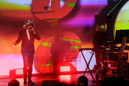 Pet Shop Boys inundan de ritmo y color el Festival Starlite en Marbella