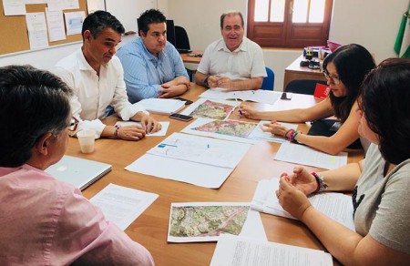 El cambio de lindes llegará al próximo pleno gracias al voto a favor de Piña