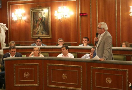 Piña sigue buscando excusas en la Junta para justificar el cambio de lindes