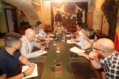 La alcaldesa dice que la ciudadanía decidirá el destino de lo recuperado en los casos de corrupción