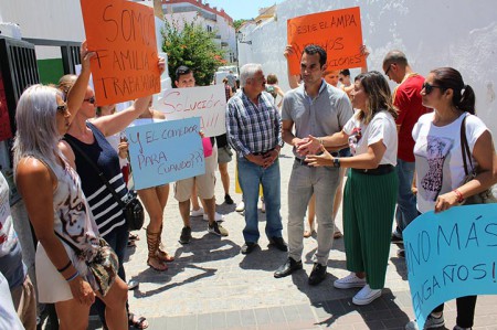 IU acusa a Ángeles Muñoz de no cumplir sus compromisos con los colegios