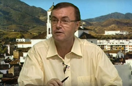 El PSOE pide la Medalla de la Ciudad para el escritor Francisco Moyano
