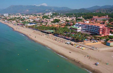 Fallece una bañista de 71 años en la playa de El Alicate en Marbella
