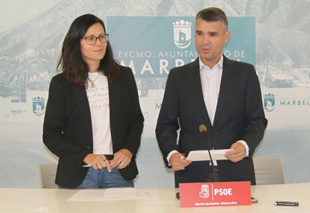 El PSOE exige al PP que explique qué hará con las viviendas irregulares