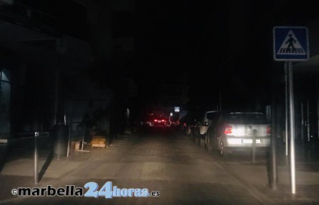 Un apagón deja sin luz el centro de Marbella en pleno puente de los Santos