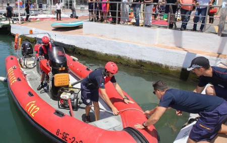 Los Bomberos de Marbella organizan unas jornadas de rescate subacuático