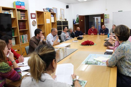 Adelante Andalucía se suma a las demandas de la agrupación de ampas