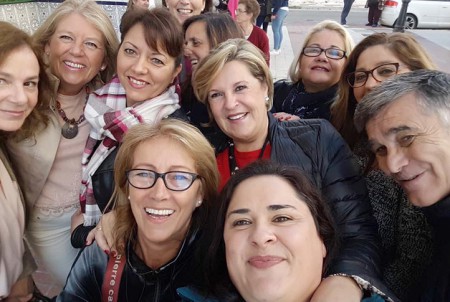 Ángeles Muñoz se salta la jornada de reflexión y visita Plaza de Toros