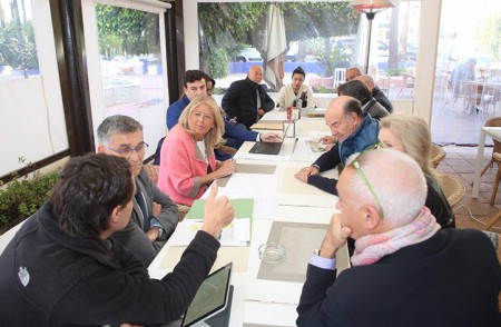 Muñoz anuncia 157.000 euros para una zona de dudosa titularidad en Banús