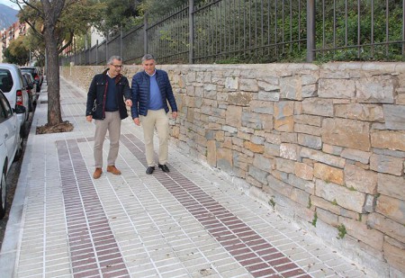 El Ayuntamiento de Marbella parchea zonas de Miraflores con 48.000 euros