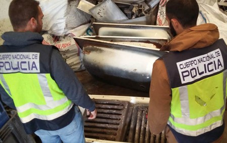 Dos detenidos en Marbella por la sustracción de tapas de alcantarilla