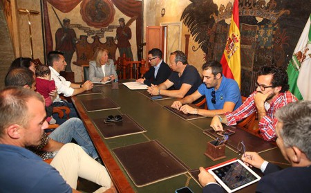 Muñoz quiere reaccionar ahora y señala el deporte como "absoluta prioridad"