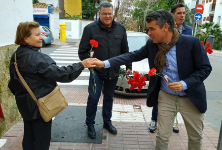 El PSOE denuncia el caos en las líneas de autobús urbano en Miraflores
