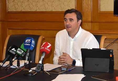 El bipartito de Marbella justifica saltarse la ley y quita hierro al plan de ajuste