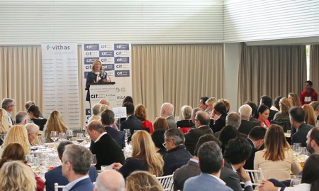 CIT Marbella facilita a Ángeles Muñoz su foro a tres días de las elecciones