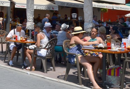 La creación de empleo se frena en Marbella pese a bajar el paro en abril