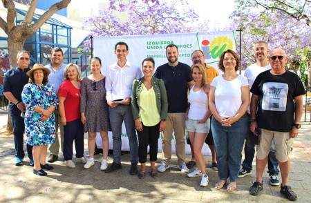 IU pide el voto para frenar a las "tres derechas" y a "su muleta, OSP"